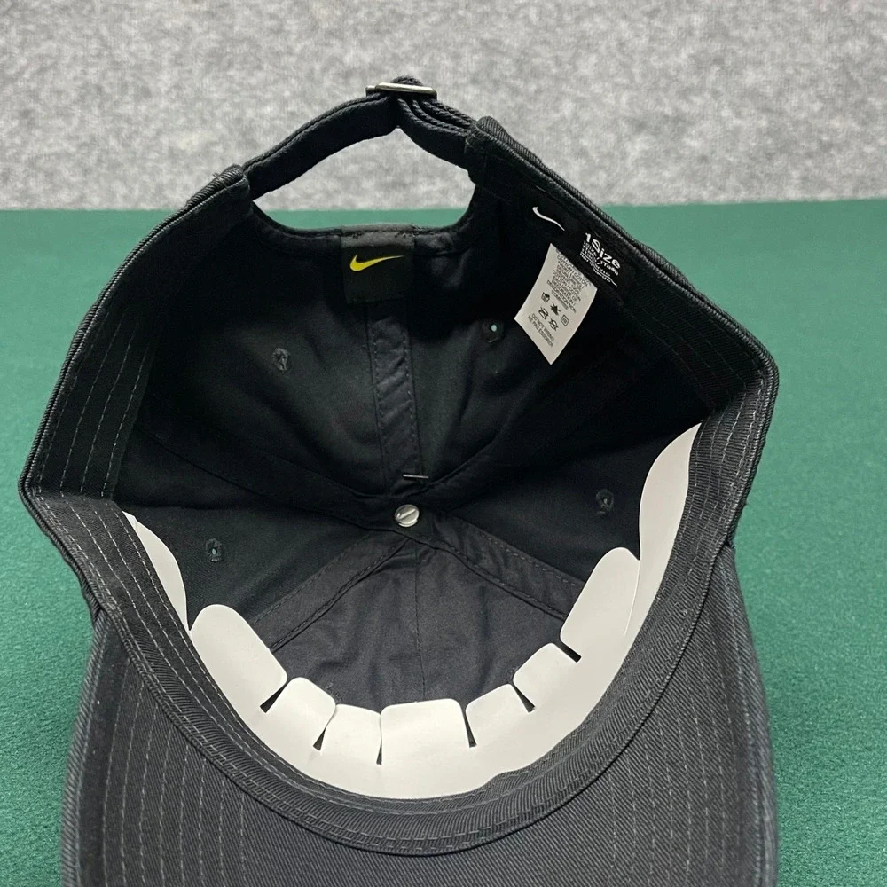 Nike heritage86 adjustable
